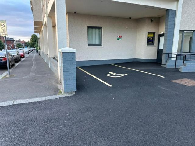My Motel Glasgow Airport Paisley Exterior photo